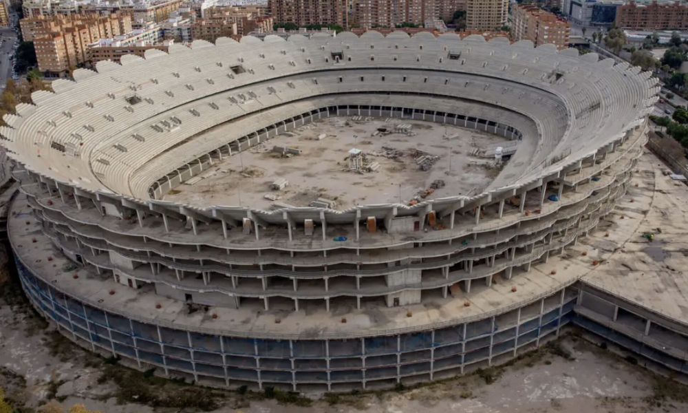 Valencia Secure New Nou Mestalla Funding